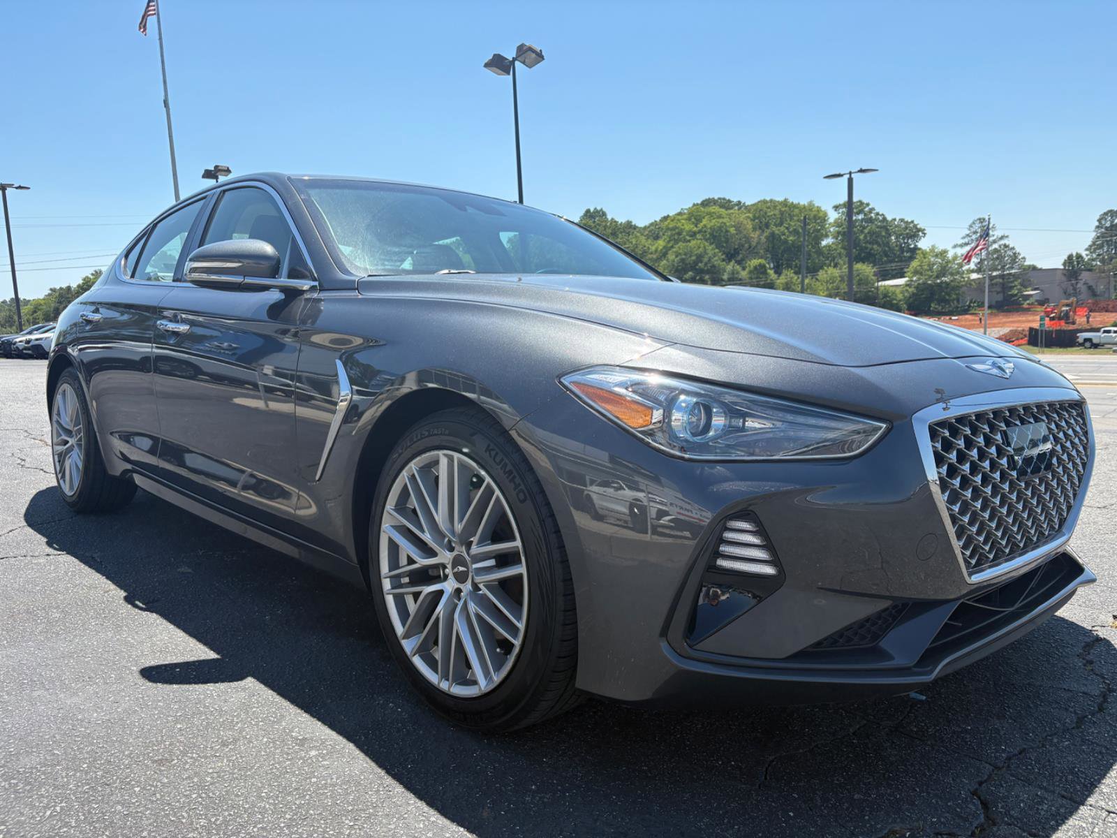 Used 2021 Genesis G70 2.0T image 3