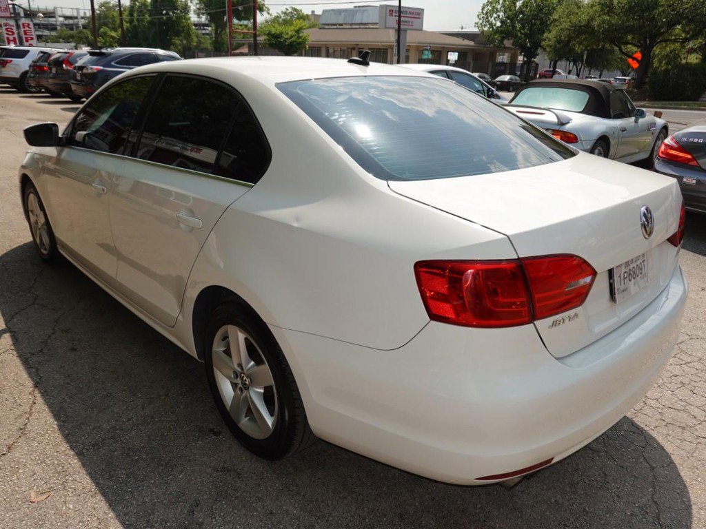 Used 2014 Volkswagen Jetta TDI FWD image 5
