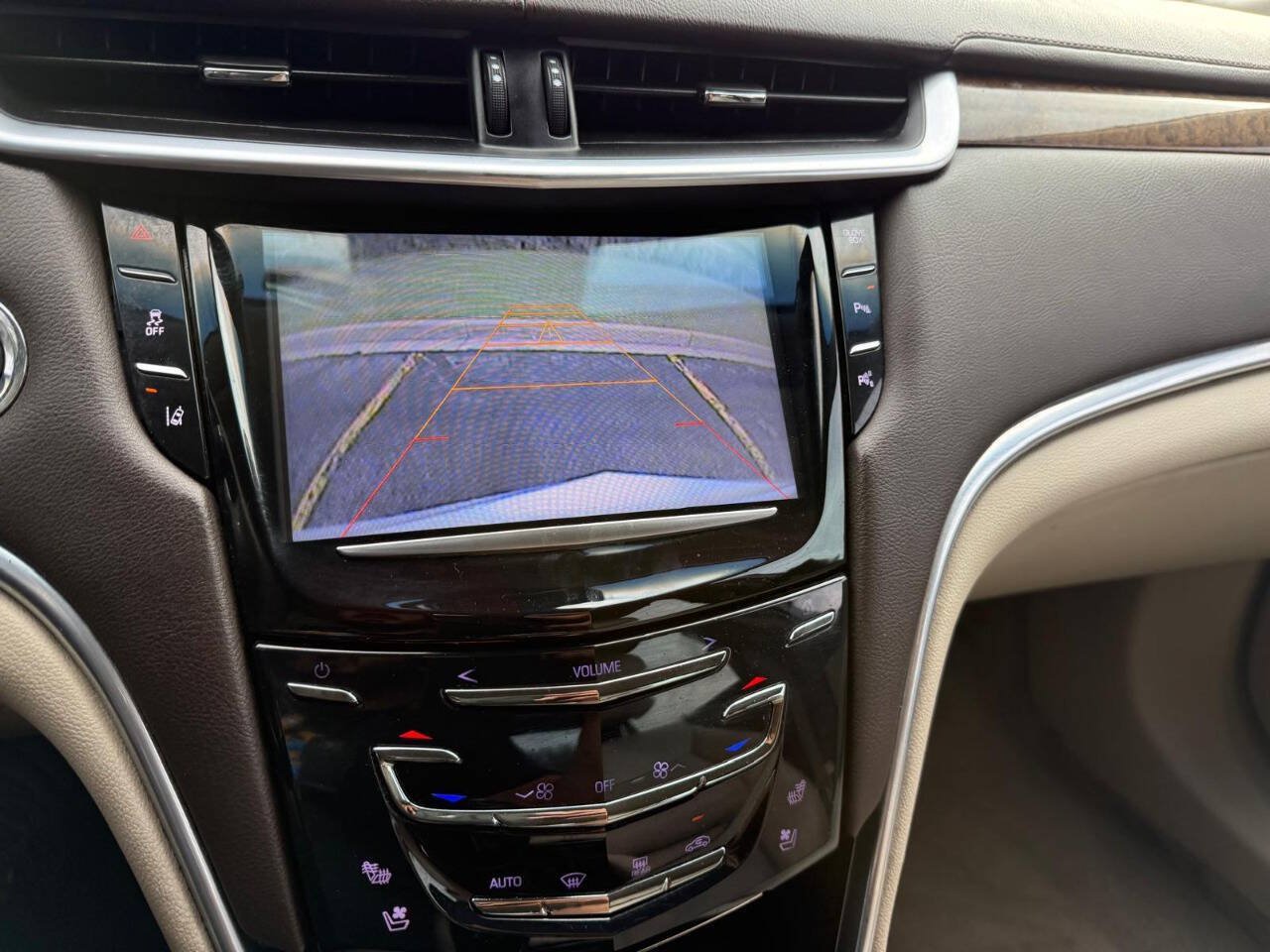 Used 2014 Cadillac XTS Premium FWD image 12