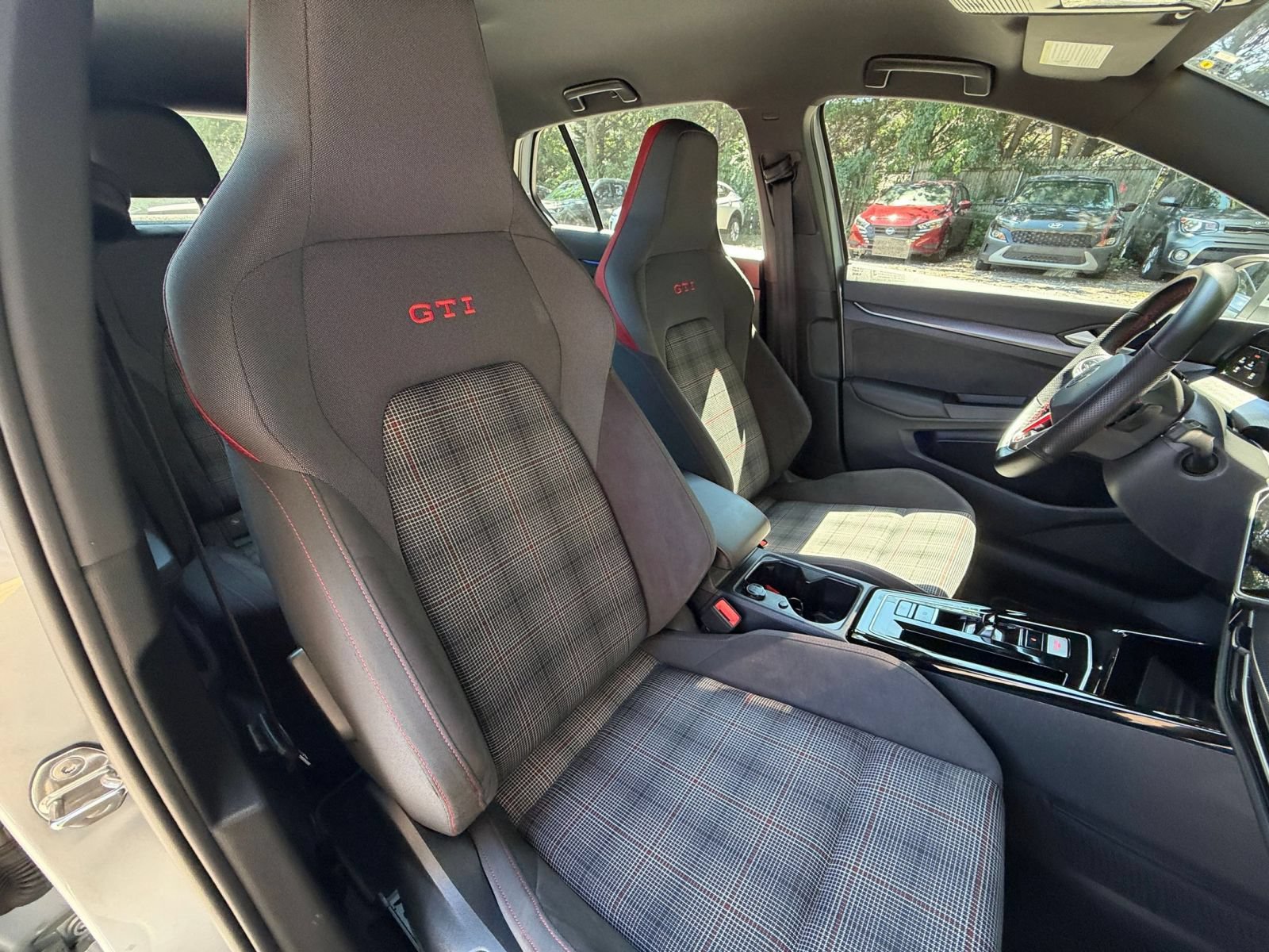Used 2026 Volkswagen Golf S FWD image 31