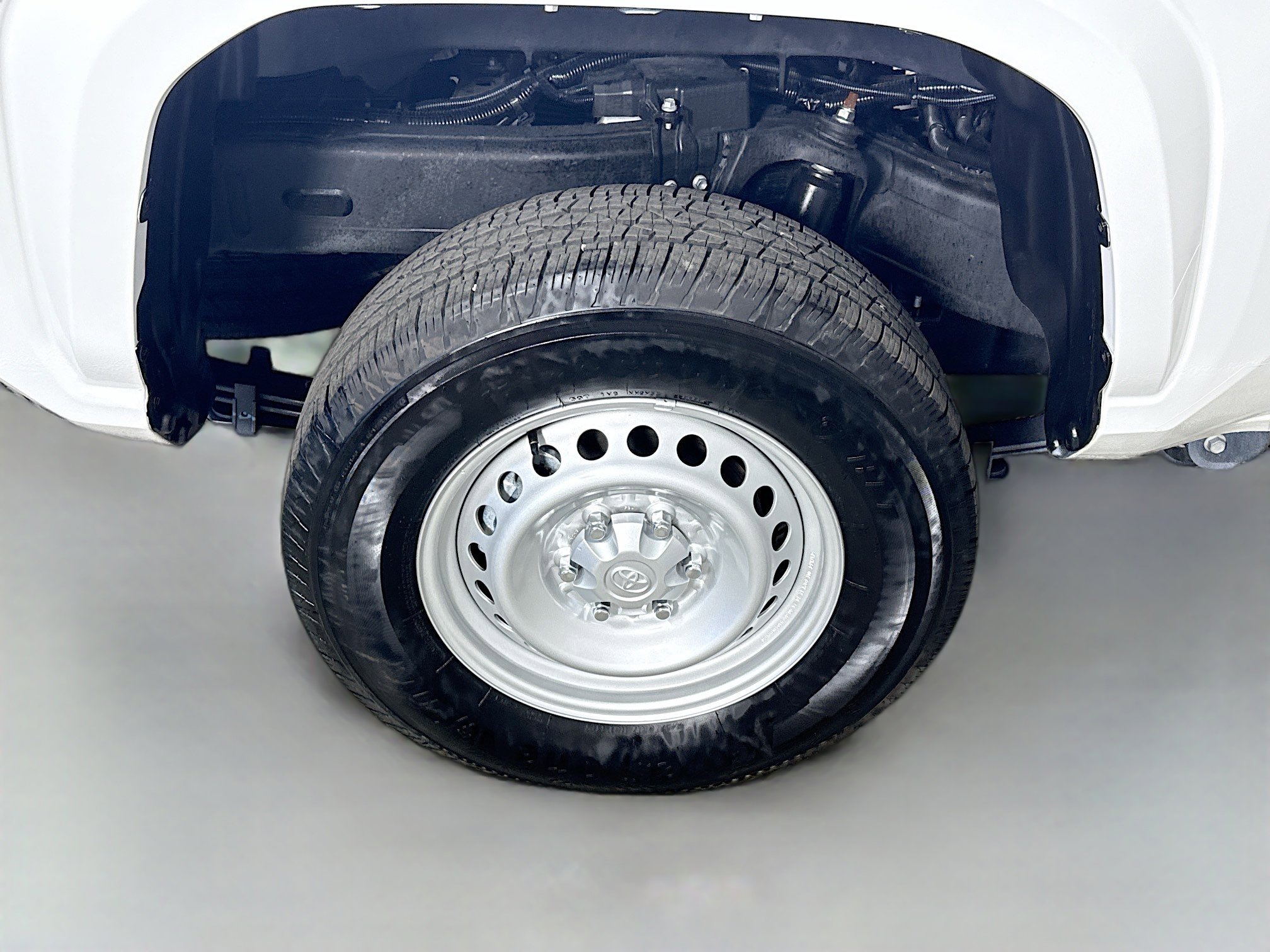 Used 2025 Toyota Tacoma SR image 29