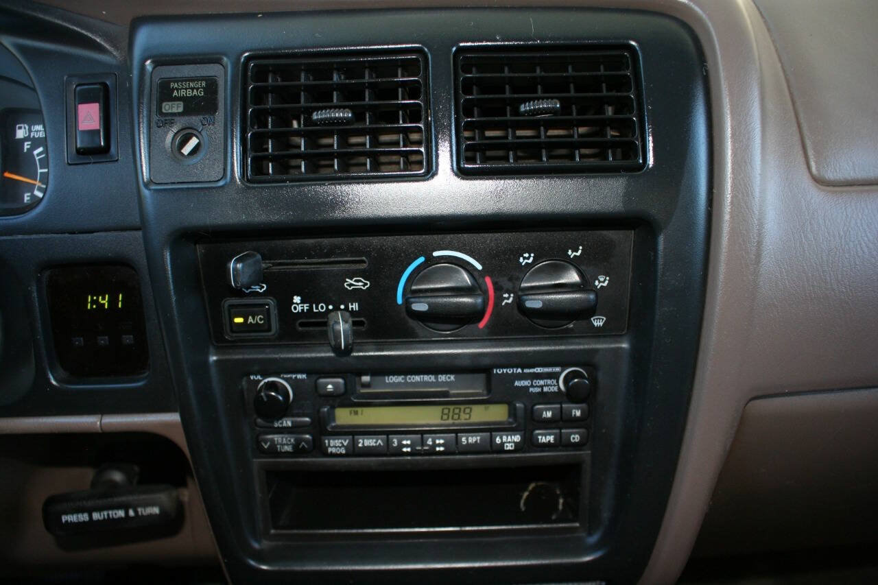 Used 1998 Toyota Tacoma 4x4 Xtracab image 19