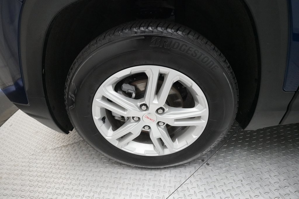 Used 2023 GMC Terrain SLE w/ Driver Convenience Package image 27