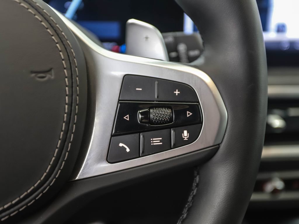 Used 2024 BMW X7 xDrive40i w/ Executive Package image 13