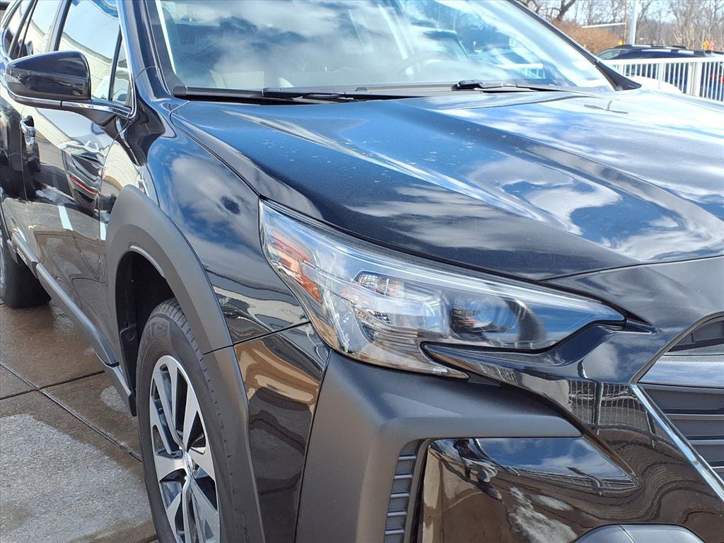 Used 2025 Subaru Outback Premium w/ Popular Package #1A image 28