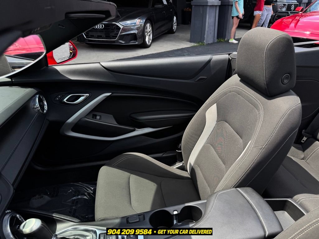 Used 2020 Chevrolet Camaro LT RWD image 23