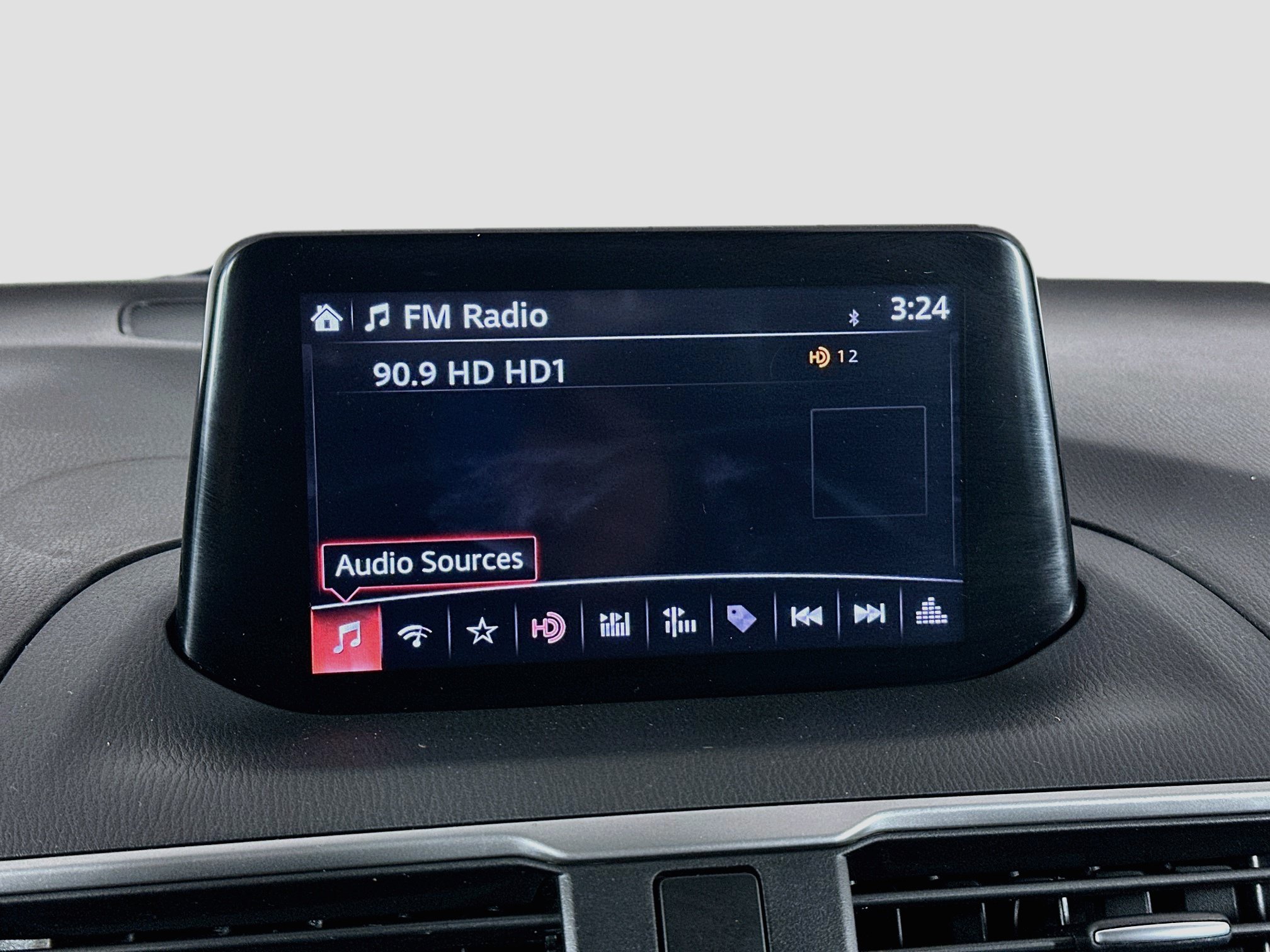 Used 2018 MAZDA MAZDA3 Touring FWD image 21