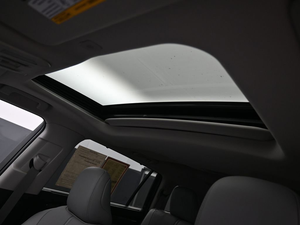 Used 2025 Toyota Highlander Limited image 30