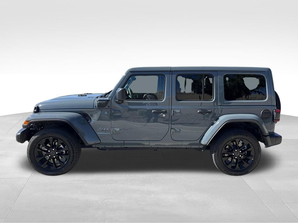Used 2025 Jeep Wrangler Unlimited Sahara w/ Safety Group AWD/4WD image 8