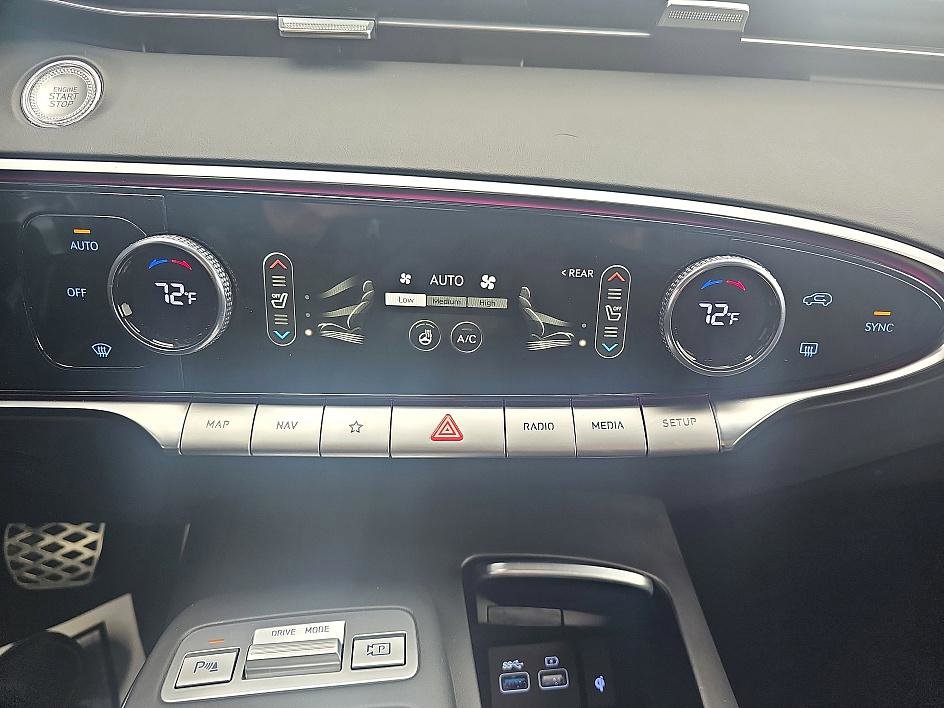 Used 2025 Genesis GV70 3.5T Sport w/ Sport Prestige Package image 28