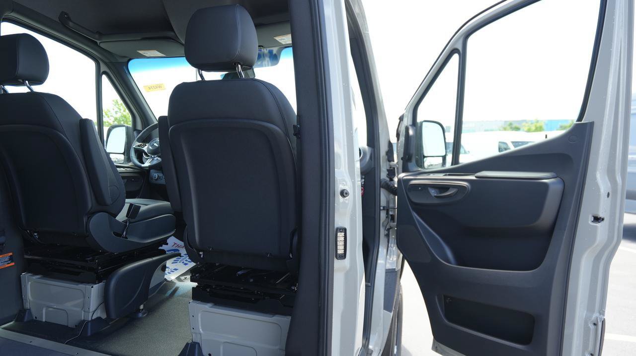 New 2026 Mercedes-Benz Sprinter 2500 image 18