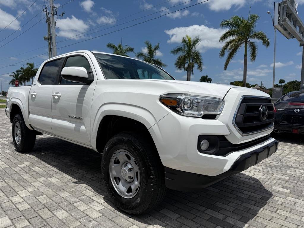 Used 2021 Toyota Tacoma SR5 image 1