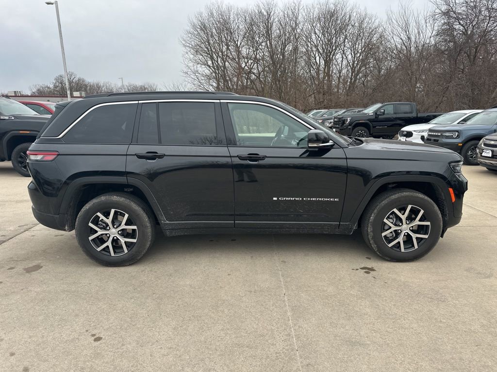 Used 2024 Jeep Grand Cherokee Limited image 6