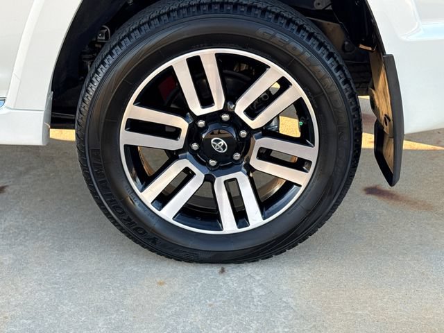 Used 2023 Toyota 4Runner Limited AWD/4WD image 10