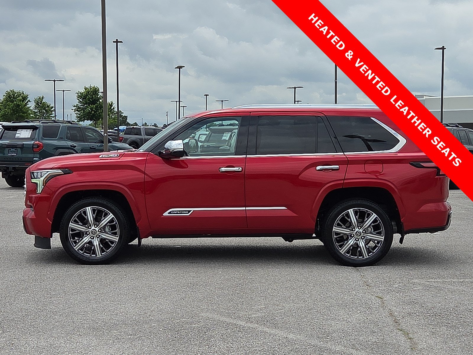 Used 2023 Toyota Sequoia Capstone AWD/4WD image 3