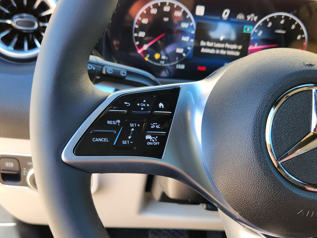 New 2026 Mercedes-Benz GLB 250 4MATIC image 27