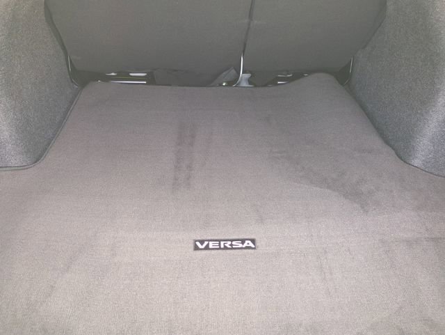 Used 2023 Nissan Versa SR w/ Trunk Package image 7