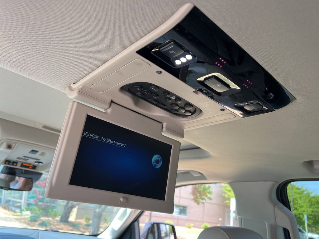 Used 2020 Cadillac Escalade ESV Luxury AWD/4WD image 32