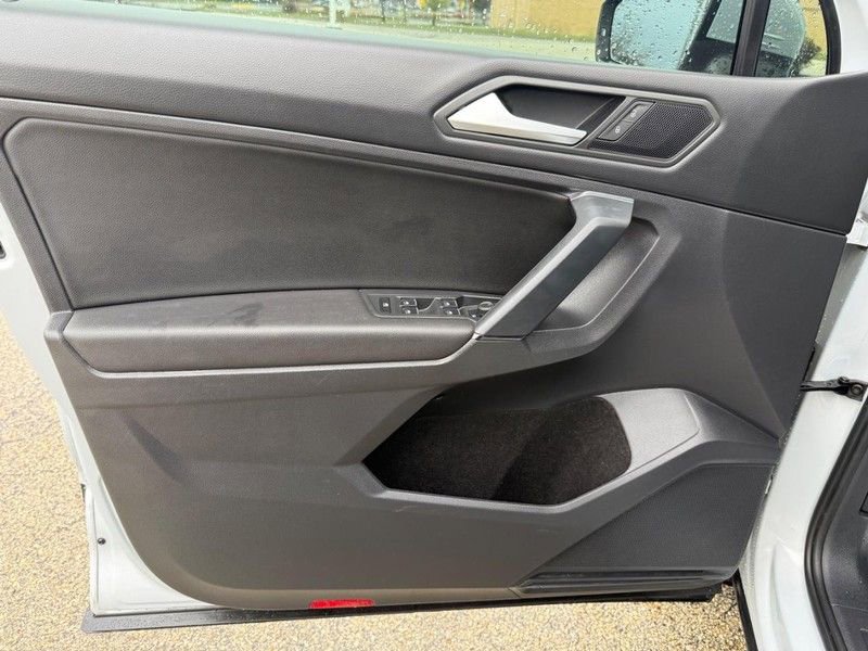 Used 2019 Volkswagen Tiguan SE w/ Panoramic Sunroof Package AWD/4WD image 19