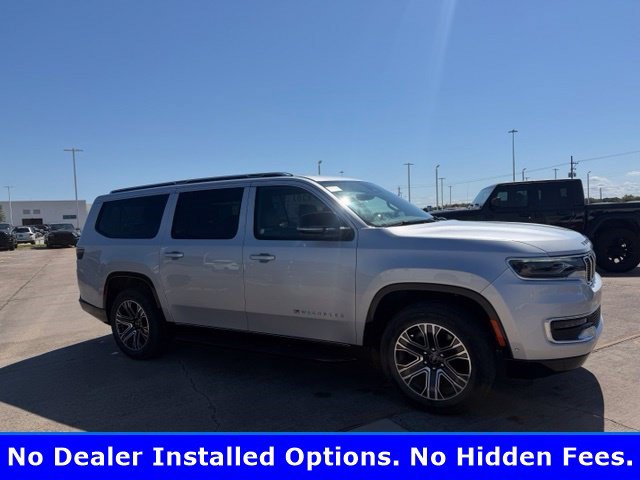 Used 2025 Jeep Wagoneer L Series II w/ 8-pass Seating Package AWD/4WD image 3