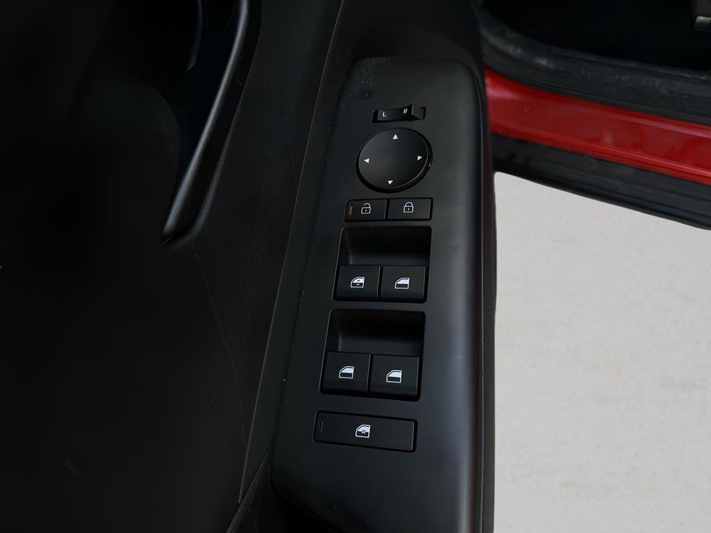 Used 2025 Hyundai Kona SEL AWD/4WD image 16