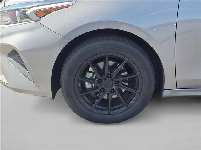 Used 2022 Kia Forte LXS FWD image 8