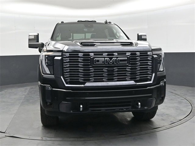 Used 2024 GMC Sierra 3500 Denali Ultimate image 9