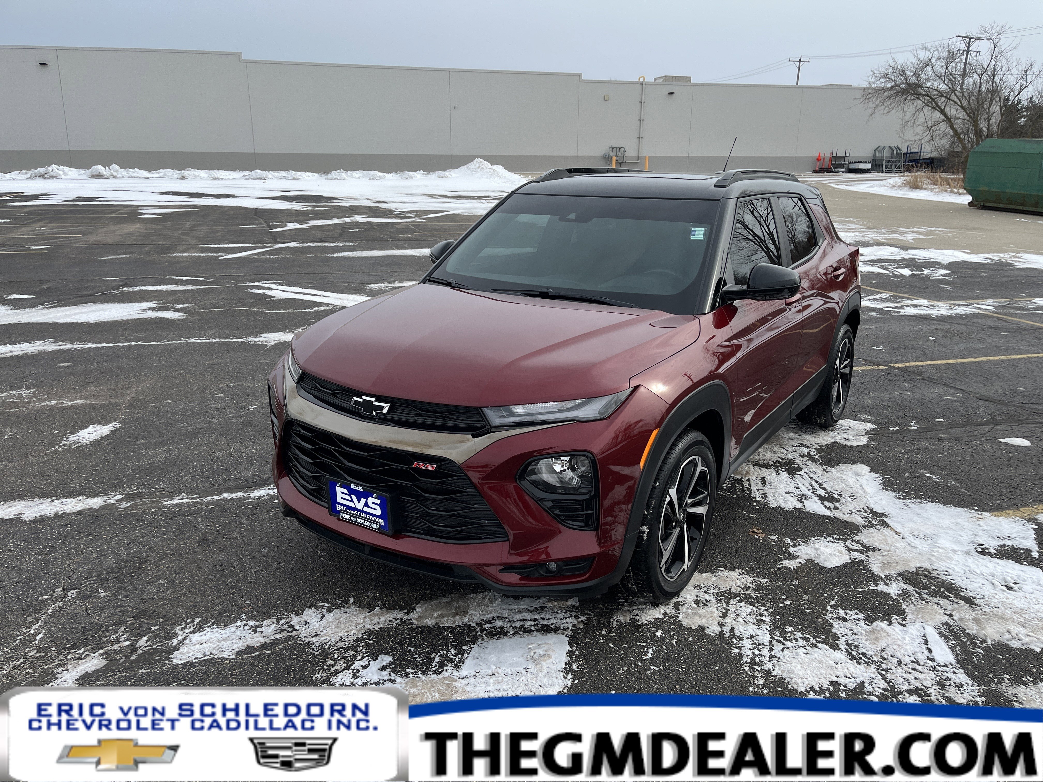 Used 2023 Chevrolet TrailBlazer RS w/ Sun and Liftgate Package image 1