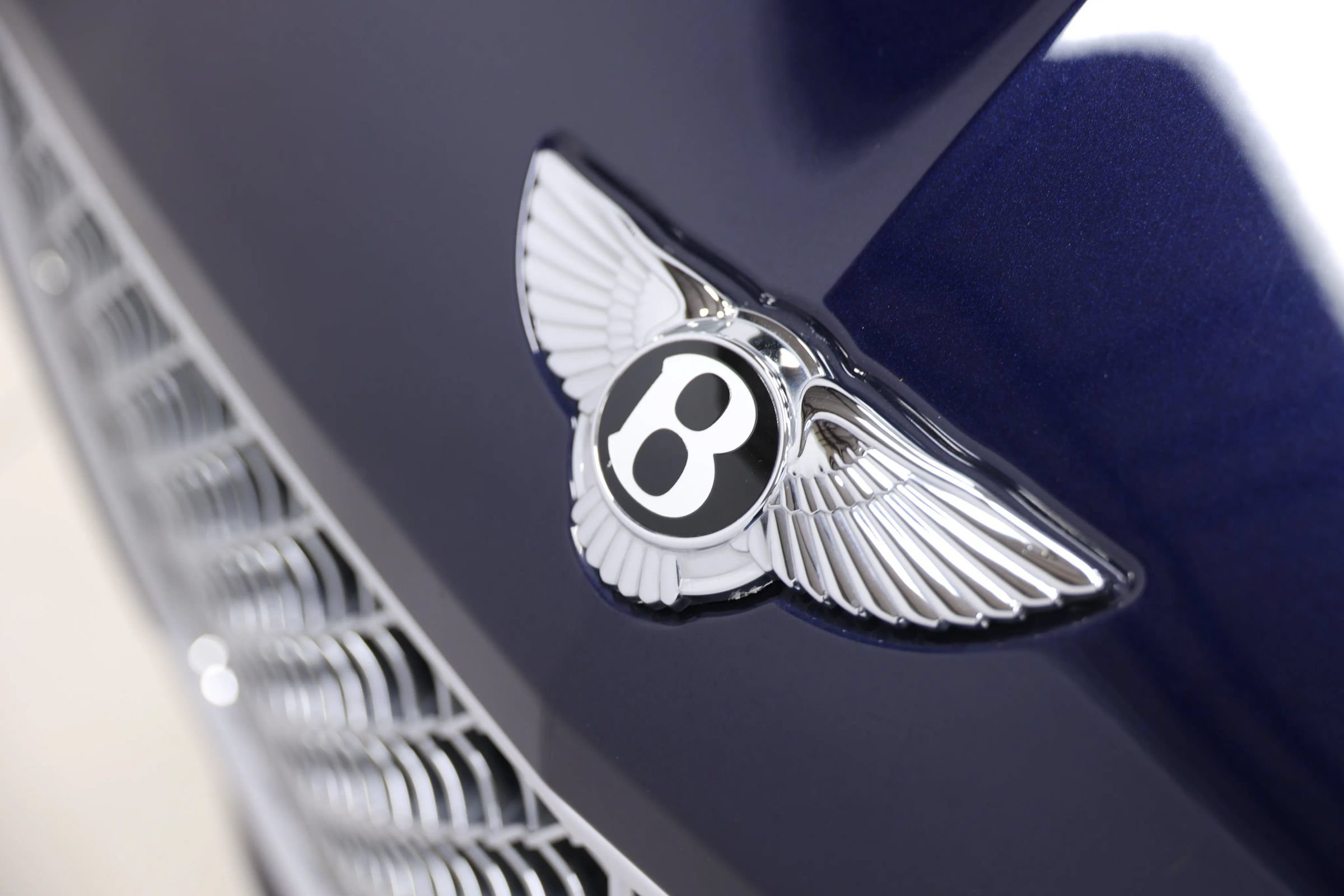 Used 2021 Bentley Bentayga w/ First Edition Specification AWD/4WD image 7