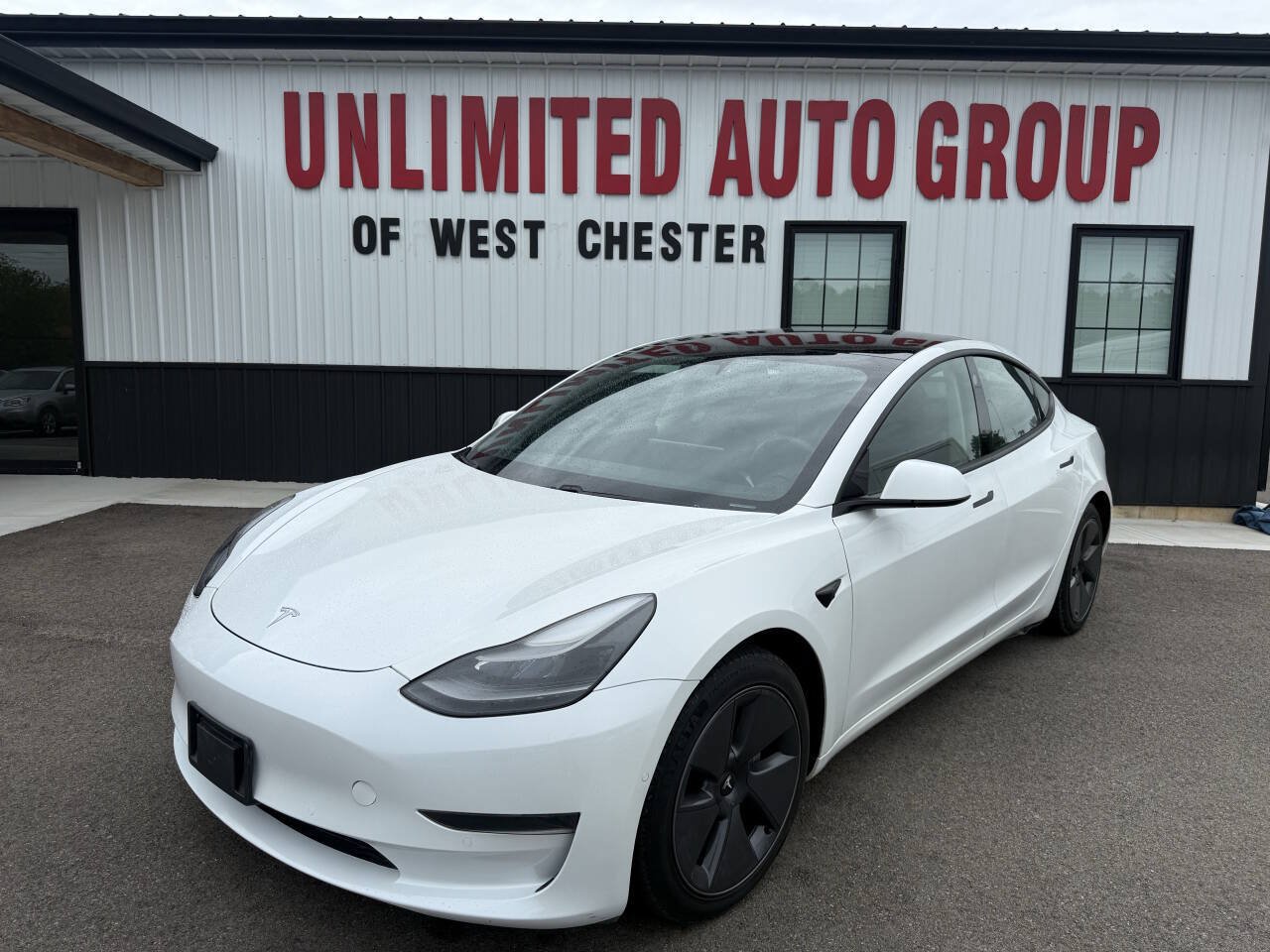 Used 2021 Tesla Model 3 Standard Range Plus RWD image 1