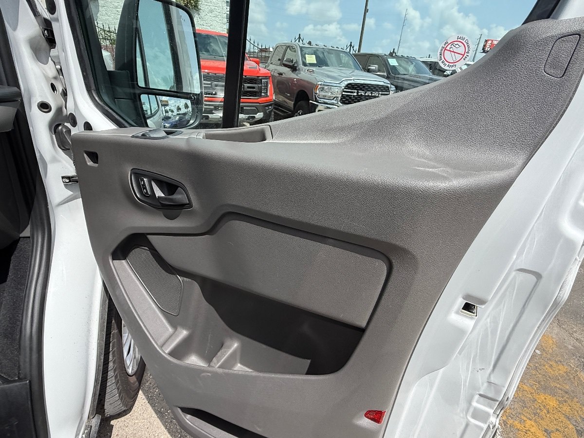 Used 2024 Ford Transit 350 XLT RWD image 14