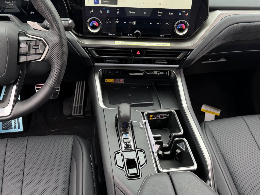 New 2026 Lexus TX 500h AWD image 11