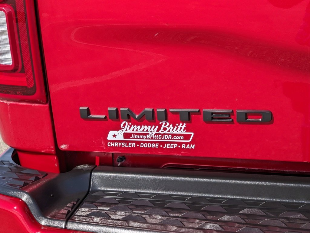 New 2026 RAM 2500 Limited image 28