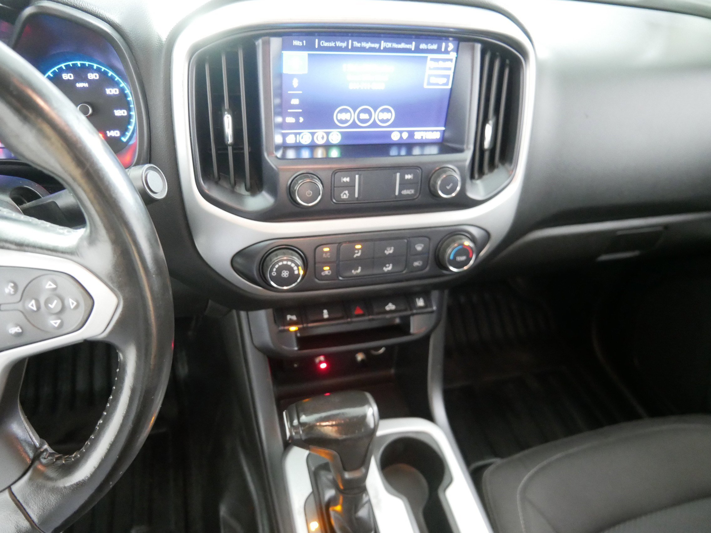 Used 2020 Chevrolet Colorado LT w/ Safety Package image 10