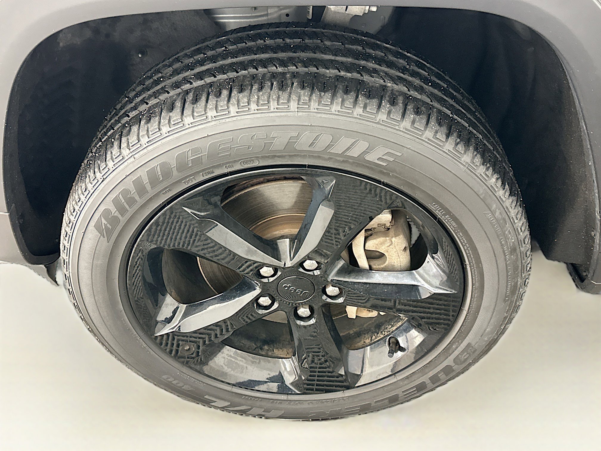 Used 2023 Jeep Grand Cherokee L Laredo image 11