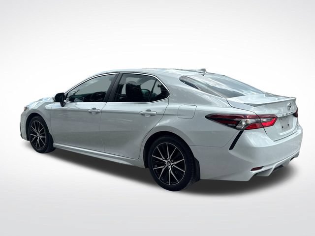 Used 2022 Toyota Camry SE AWD/4WD image 3