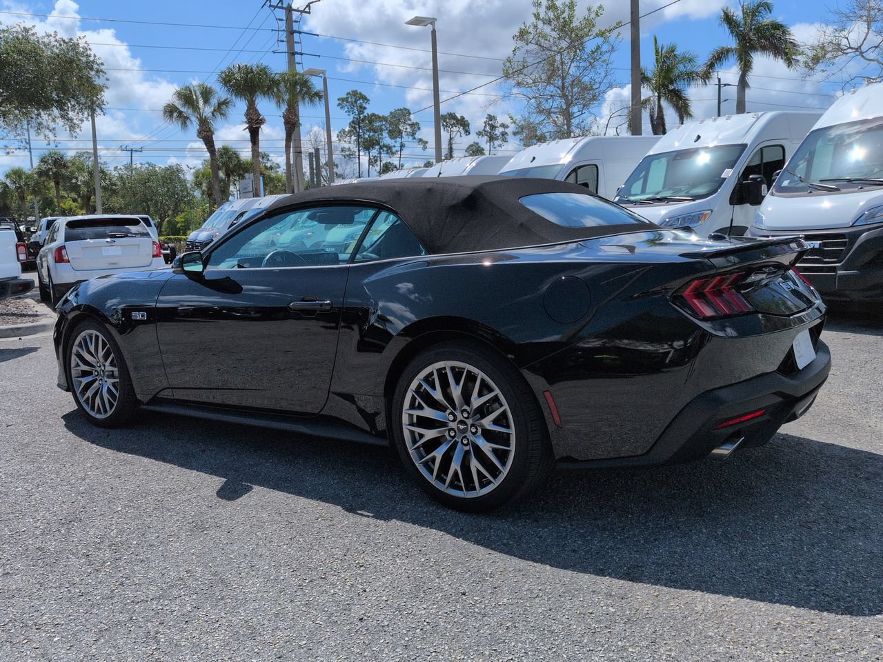 Used 2025 Ford Mustang GT Premium RWD image 7