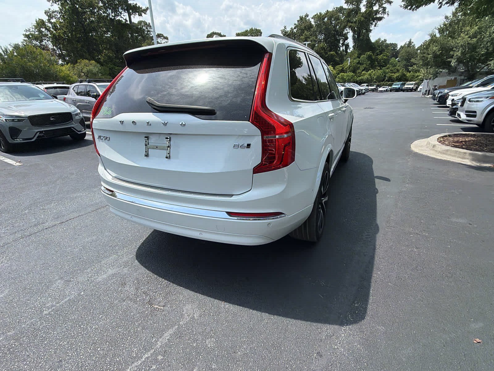 Certified 2023 Volvo XC90 B6 Plus w/ Protection Package Premier AWD/4WD image 12