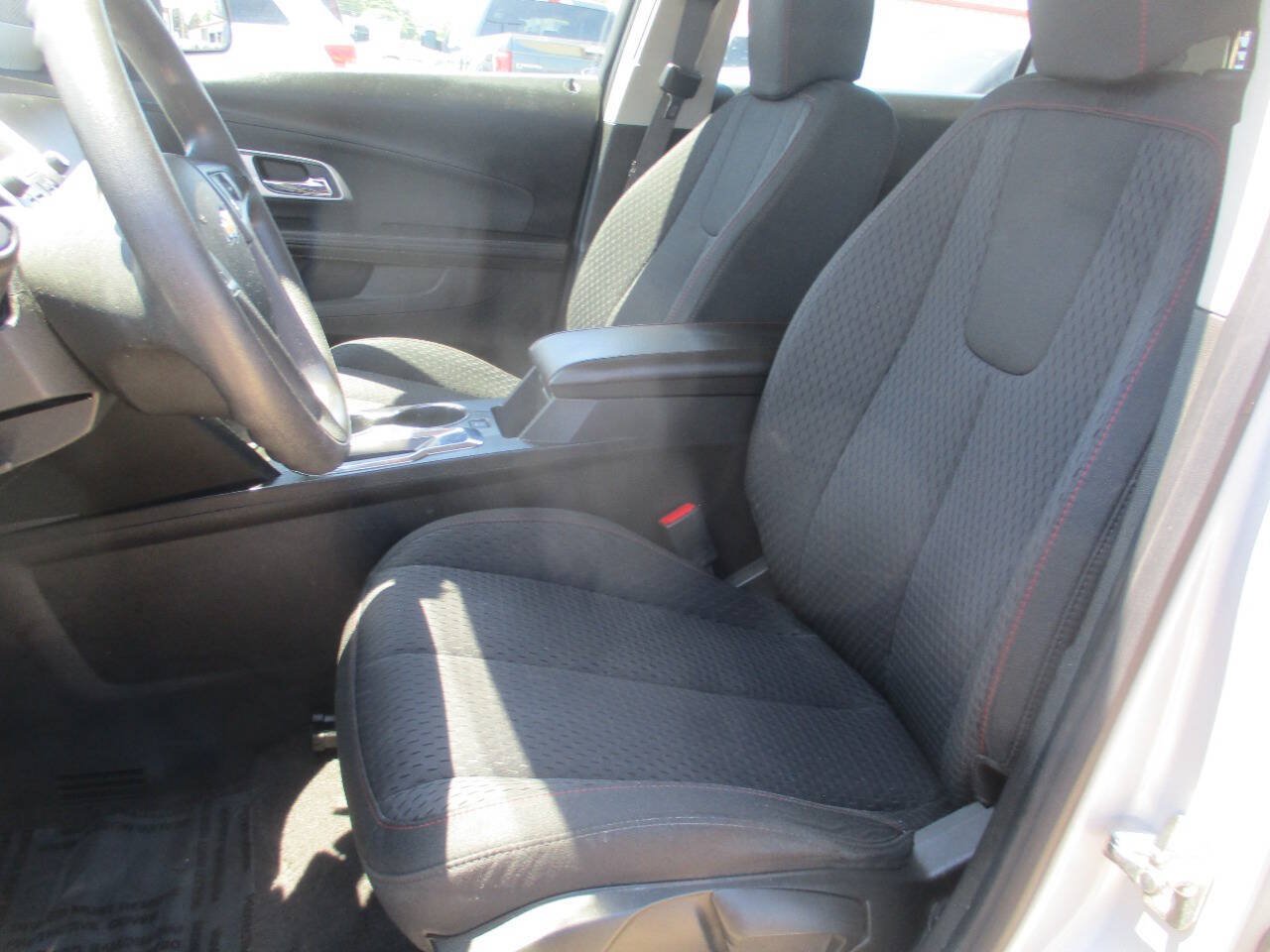 Used 2012 Chevrolet Equinox LS AWD/4WD image 12