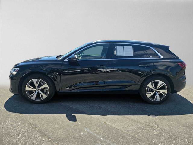 Used 2024 Audi Q8 e-tron Premium Plus AWD/4WD image 6