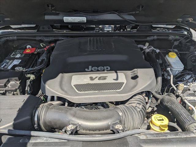 Used 2017 Jeep Wrangler Unlimited Rubicon w/ Connectivity Group image 21