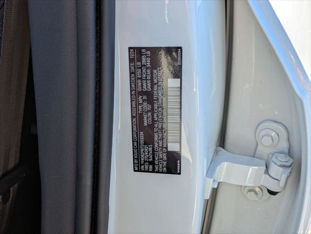 Used 2025 Volvo XC90 B6 Plus w/ Protection Package Premier image 30