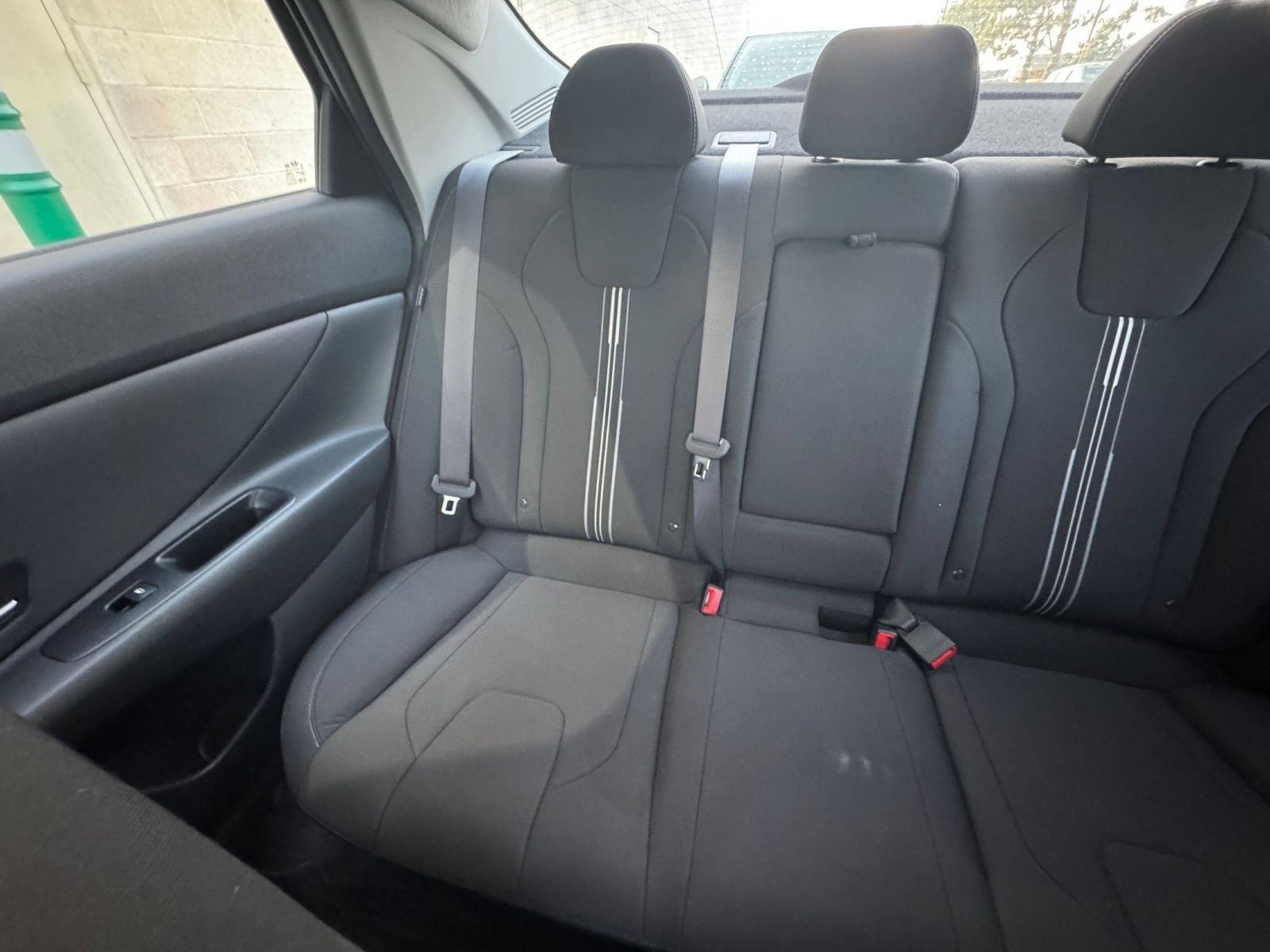 Used 2025 Hyundai Elantra SEL FWD image 41