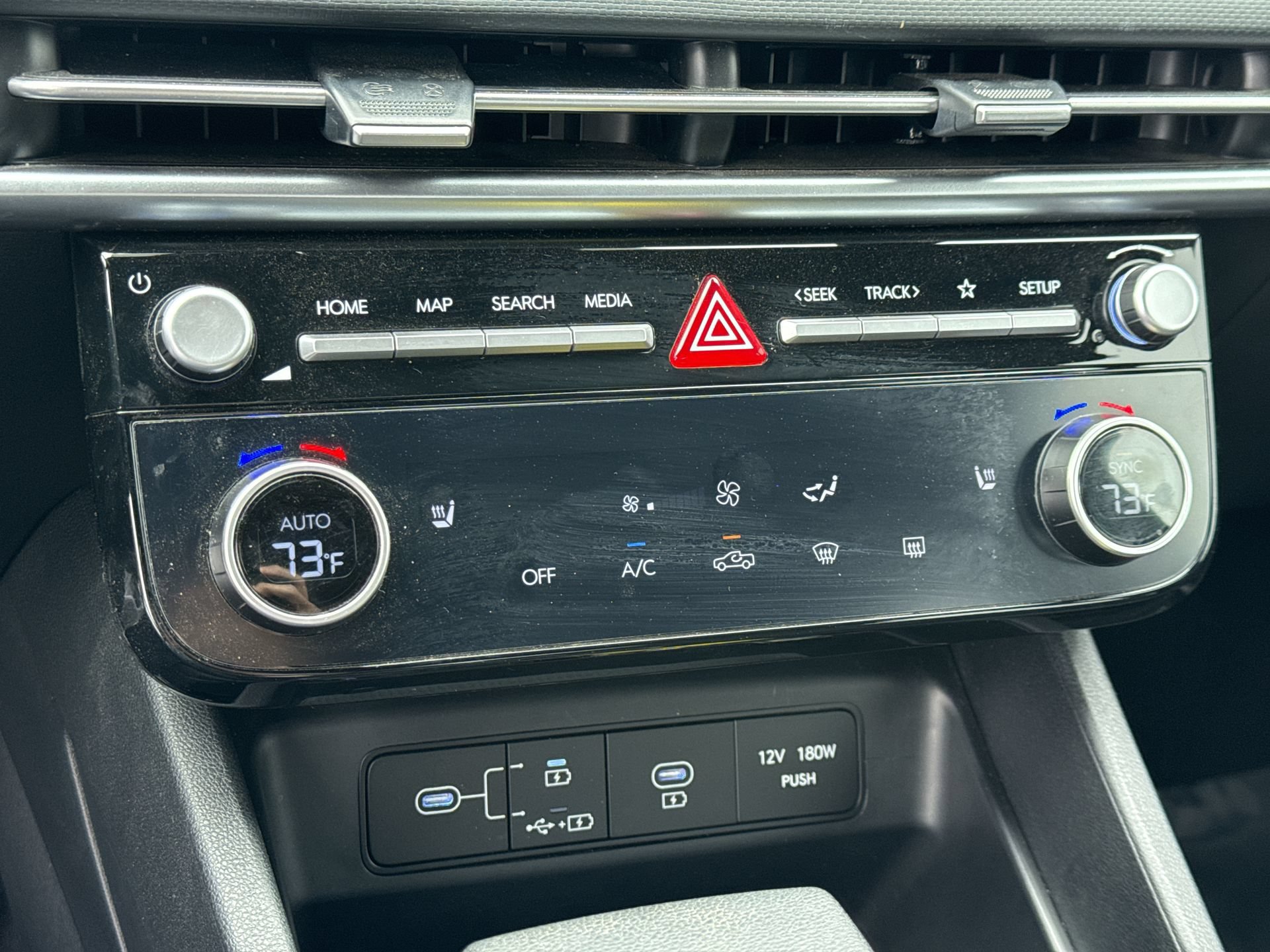 Used 2026 Hyundai Santa Cruz SEL FWD image 16