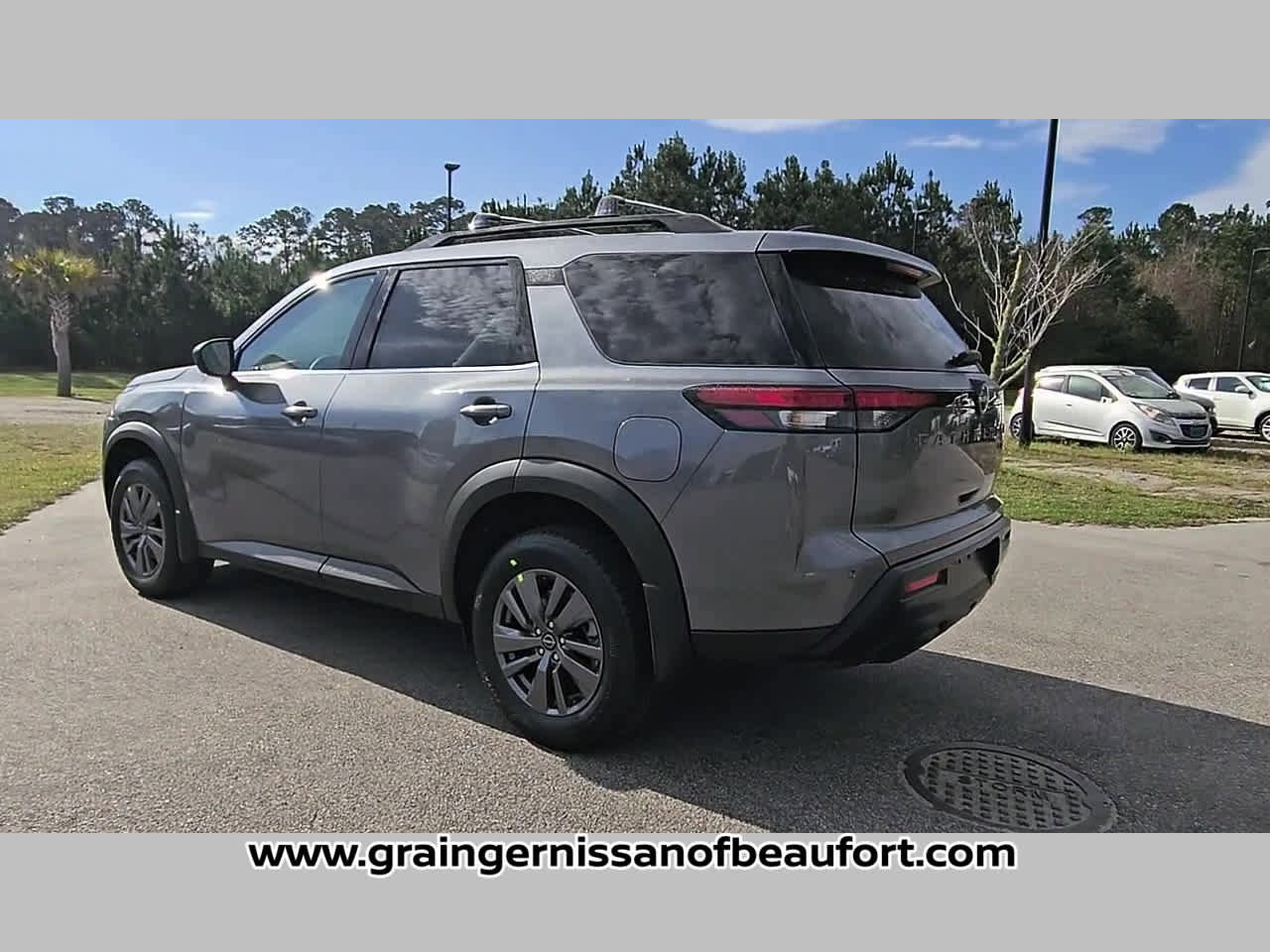 New 2026 Nissan Pathfinder SV FWD image 27