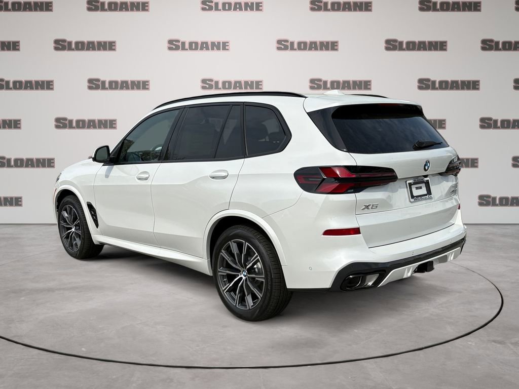 New 2026 BMW X5 xDrive40i w/ M Sport Package AWD/4WD image 3
