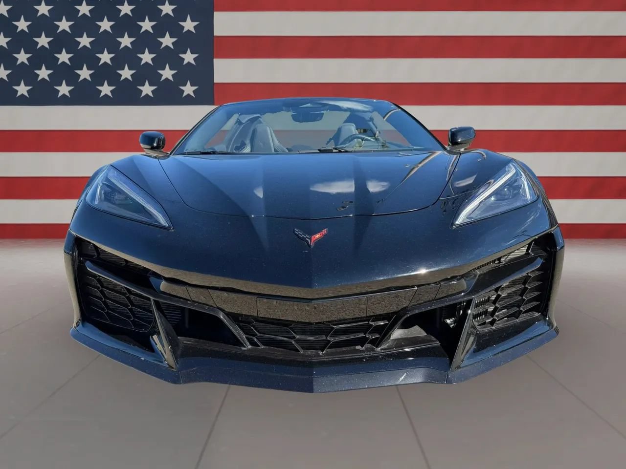 Used 2025 Chevrolet Corvette E-Ray AWD/4WD image 2