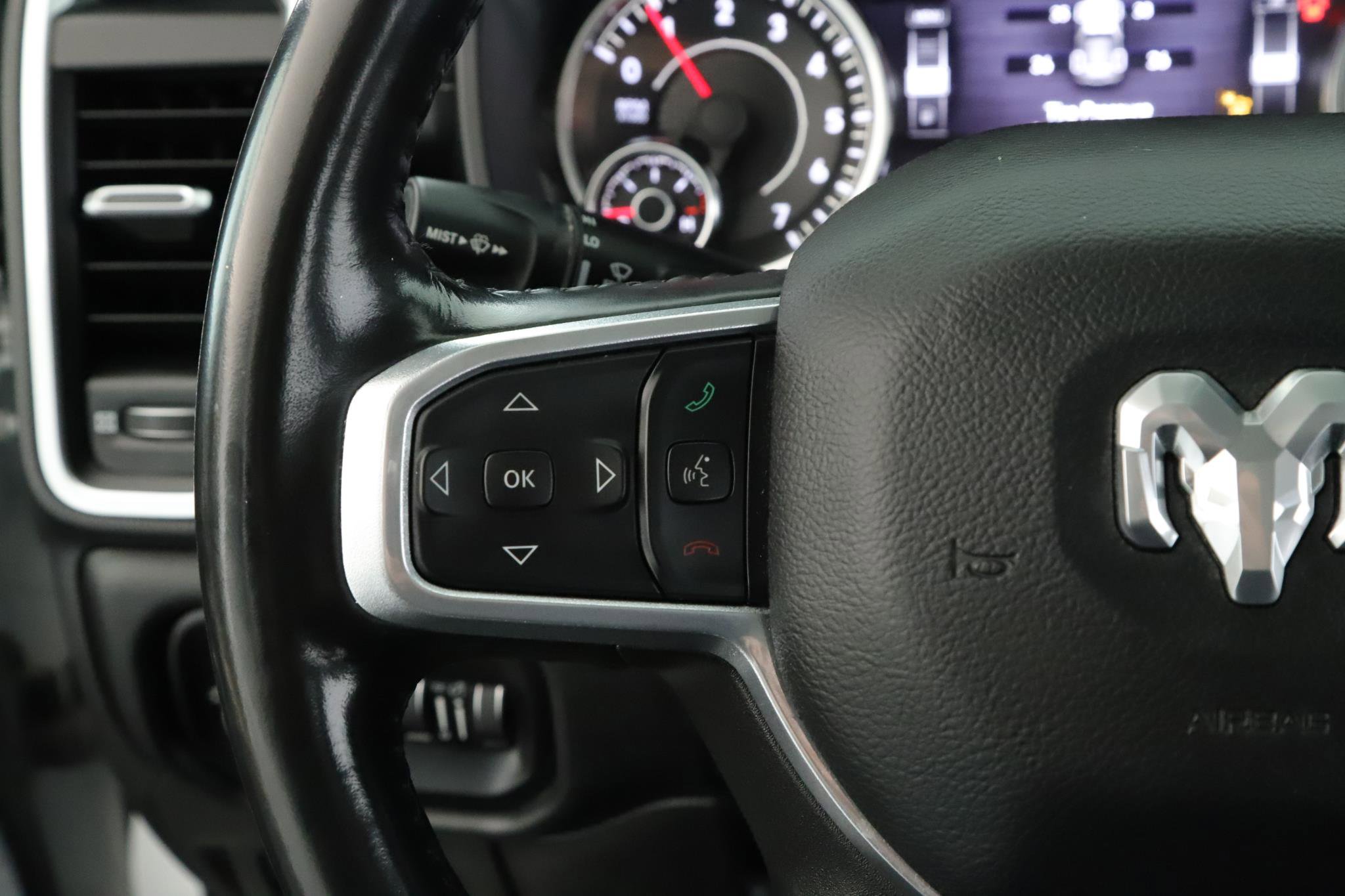 Used 2022 RAM 1500 Laramie AWD/4WD image 12