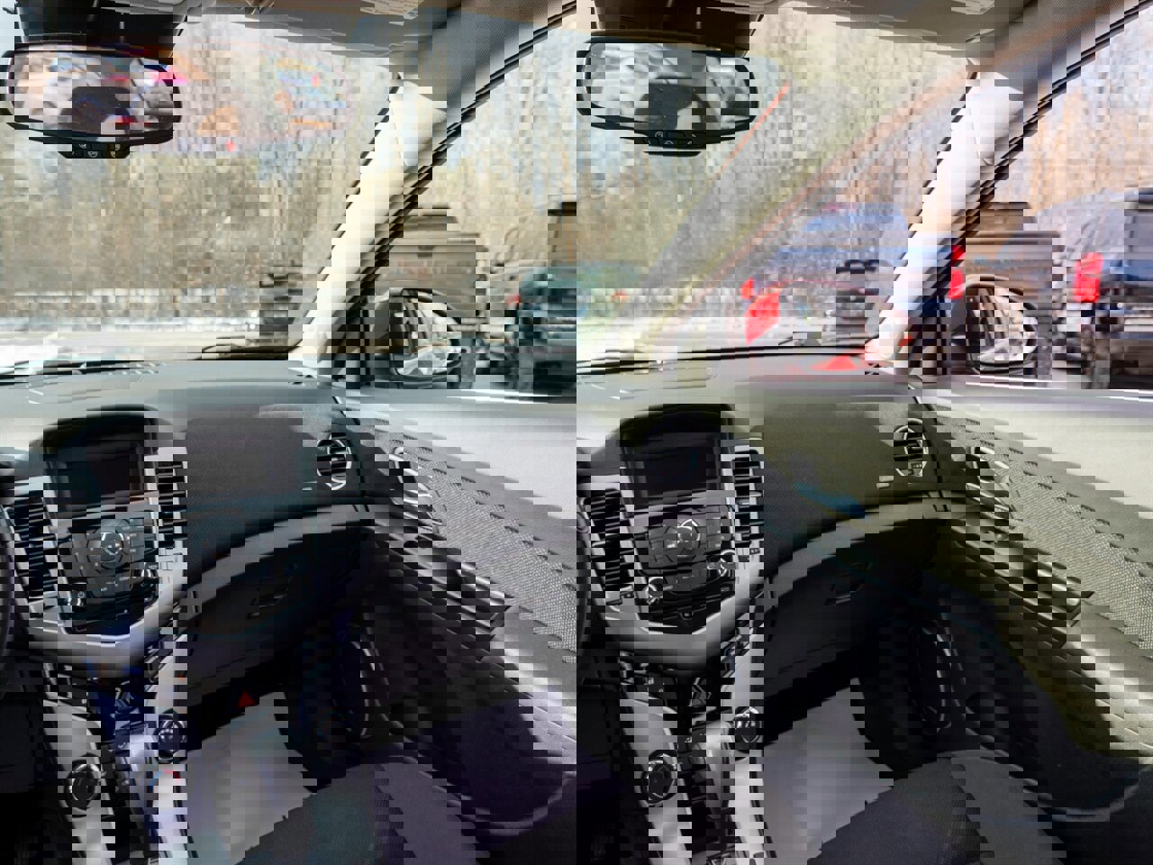 Used 2014 Chevrolet Cruze LT w/ All-Star Edition image 26