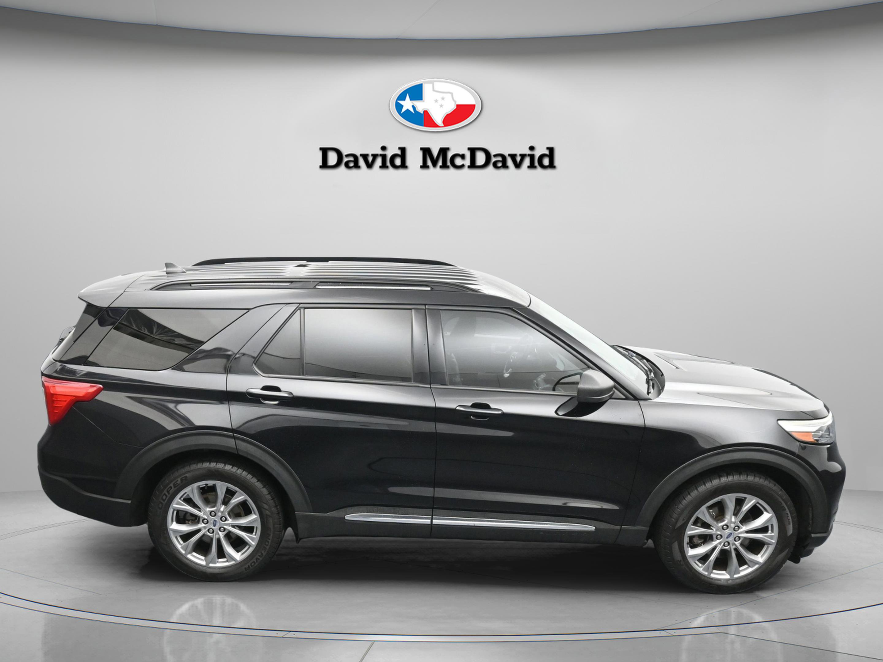 Used 2021 Ford Explorer XLT w/ Equipment Group 202A RWD image 41